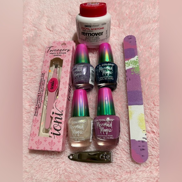 L.A. Colors Mermaid Magic Iridescent Nail Polish Collection - Picture 1 of 4